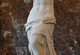 Front_views_of_the_Venus_de_Milo